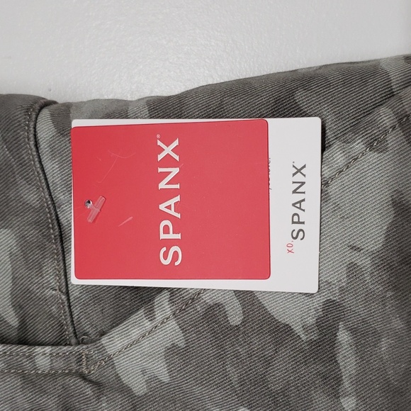 SPANX Stretch Twill Ankle Cargo Pant Stone Wash Camo Women's Size Medium - Picture 7 of 16